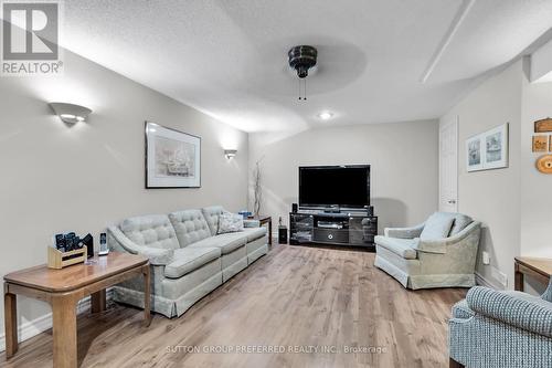 14 - 211 Pine Valley Drive, London, ON - Indoor Photo Showing Living Room