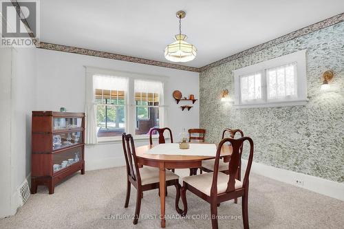 54 Victor Street, London, ON - Indoor Photo Showing Dining Room