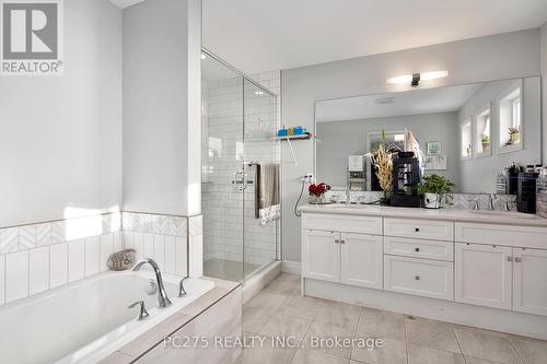 464 Jessica Way Road, London, ON - Indoor Photo Showing Bathroom