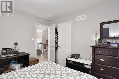 464 Jessica Way Road, London, ON - Indoor Photo Showing Bedroom