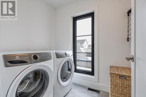 61 Crestview Drive, Middlesex Centre (Kilworth), ON - Indoor Photo Showing Laundry Room