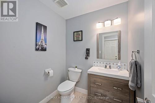 Main Floor Bathroom - 1345 Reardon Boulevard, London, ON - Indoor Photo Showing Bathroom