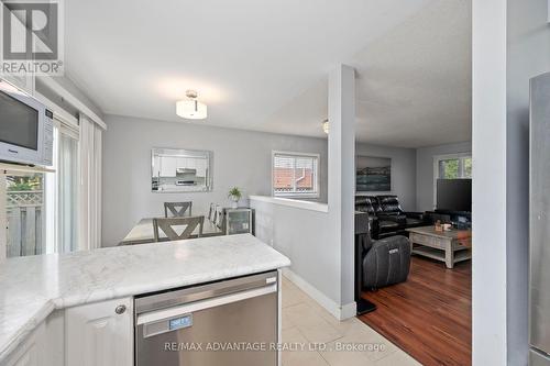 1345 Reardon Boulevard, London, ON - Indoor Photo Showing Kitchen