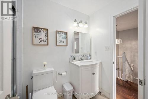 Second Floor Bathroom - 1345 Reardon Boulevard, London, ON - Indoor Photo Showing Bathroom