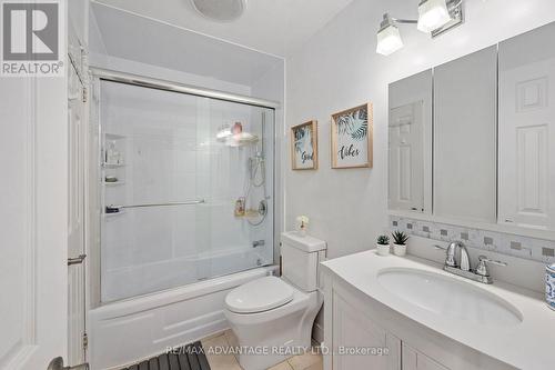 Second Floor Bathroom - 1345 Reardon Boulevard, London, ON - Indoor Photo Showing Bathroom