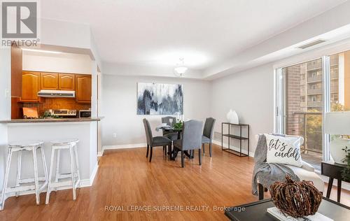 603 - 2088 Lawrence Avenue W, Toronto, ON - Indoor Photo Showing Dining Room