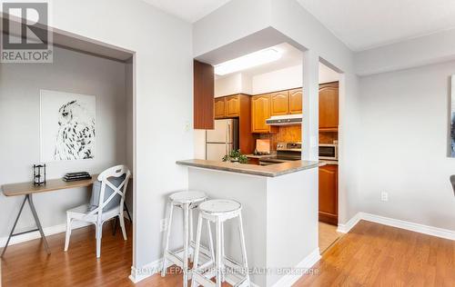 603 - 2088 Lawrence Avenue W, Toronto, ON - Indoor Photo Showing Kitchen