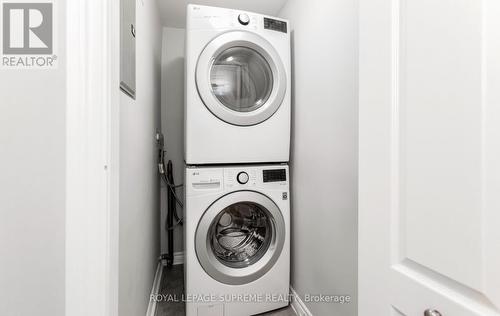 603 - 2088 Lawrence Avenue W, Toronto, ON - Indoor Photo Showing Laundry Room