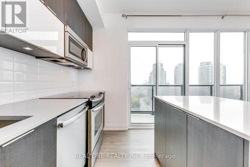 2805 - 56 Annie Craig Drive, Toronto, ON - Indoor Photo Showing Kitchen