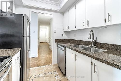 1804 - 1515 Lakeshore Road E, Mississauga, ON - Indoor Photo Showing Kitchen With Double Sink