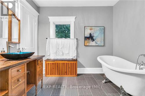 3 Clarke Street S, Minto (Clifford), ON - Indoor Photo Showing Bathroom