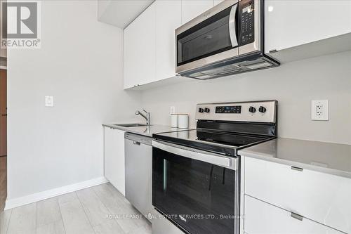 202 - 1440 Clarriage Court, Milton, ON - Indoor Photo Showing Kitchen