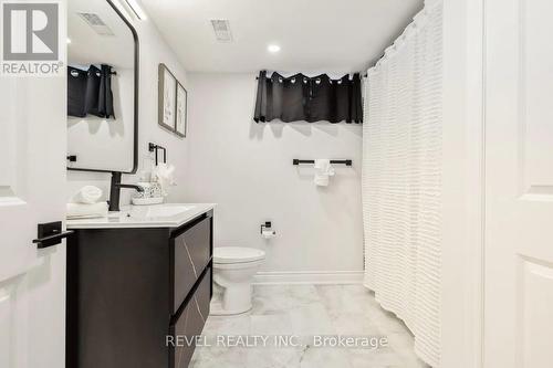 2 - 1015 Garth Street, Hamilton, ON - Indoor Photo Showing Bathroom