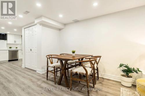 2 - 1015 Garth Street, Hamilton, ON - Indoor Photo Showing Dining Room