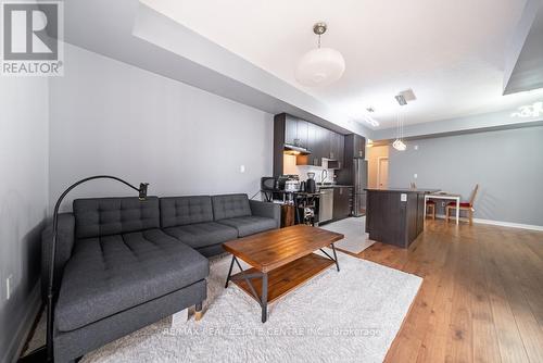 502 - 90 Charlton Avenue W, Hamilton, ON - Indoor Photo Showing Living Room