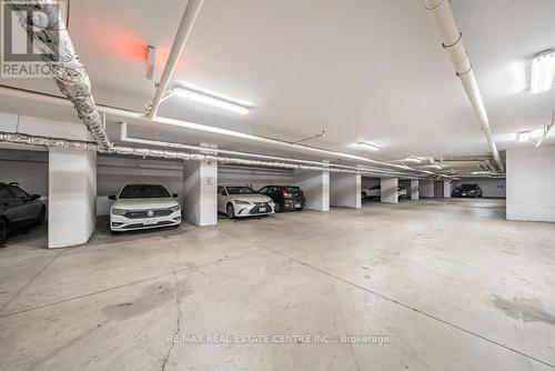 502 - 90 Charlton Avenue W, Hamilton, ON - Indoor Photo Showing Garage