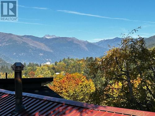 1520 Slocan  Street, Nelson, BC - Outdoor With View