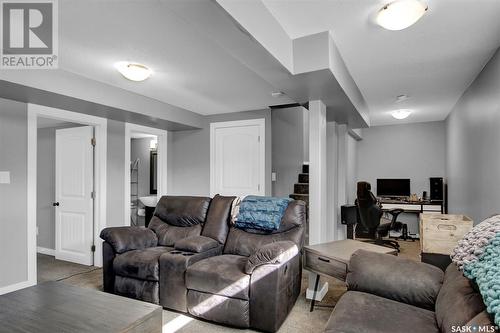 207 Drysdale Street, Rouleau, SK - Indoor Photo Showing Living Room