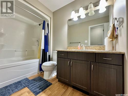 8 Cj Houston Place, Yorkton, SK - Indoor Photo Showing Bathroom