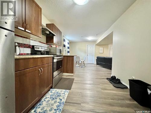 8 Cj Houston Place, Yorkton, SK - Indoor Photo Showing Kitchen