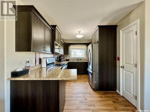 8 Cj Houston Place, Yorkton, SK - Indoor Photo Showing Kitchen