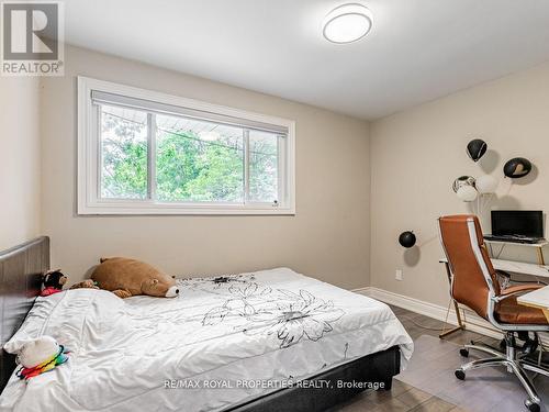 576 Bickle Drive, Oshawa, ON - Indoor Photo Showing Bedroom