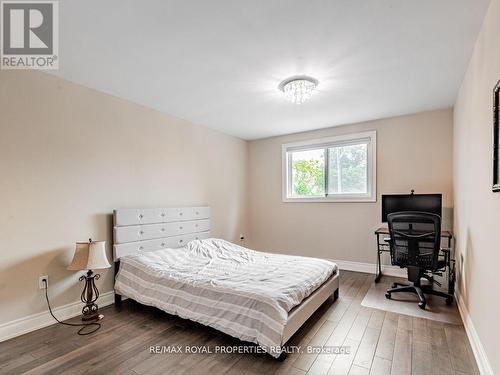 576 Bickle Drive, Oshawa, ON - Indoor Photo Showing Bedroom