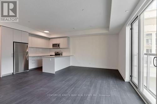 234 - 101 Cathedral High Street, Markham, ON - Indoor Photo Showing Kitchen