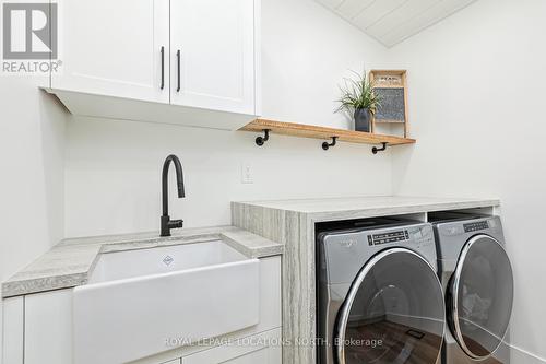 4378 County 124 Road, Clearview, ON - Indoor Photo Showing Laundry Room