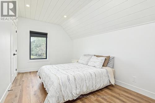 4378 County 124 Road, Clearview, ON - Indoor Photo Showing Bedroom