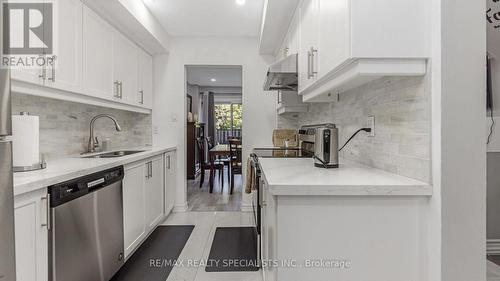 147 Fleetwood Crescent, Brampton, ON - Indoor Photo Showing Kitchen With Double Sink