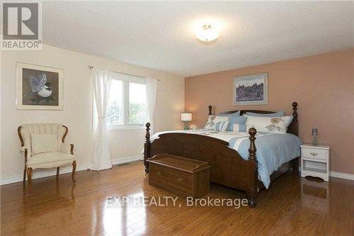 2936 Folkway Drive, Mississauga, ON - Indoor Photo Showing Bedroom