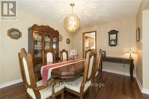 2936 Folkway Drive, Mississauga, ON - Indoor Photo Showing Dining Room