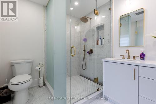 1882 Sherwood Forrest Circle, Mississauga, ON - Indoor Photo Showing Bathroom