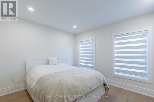 1882 Sherwood Forrest Circle, Mississauga, ON - Indoor Photo Showing Bedroom