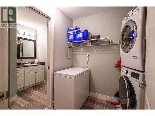 8617 Fitzmaurice Drive, Coldstream, BC - Indoor Photo Showing Laundry Room