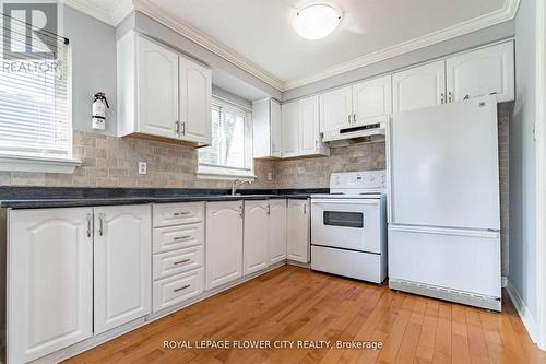 5 Grassmere Crescent, Brampton, ON - Indoor Photo Showing Kitchen