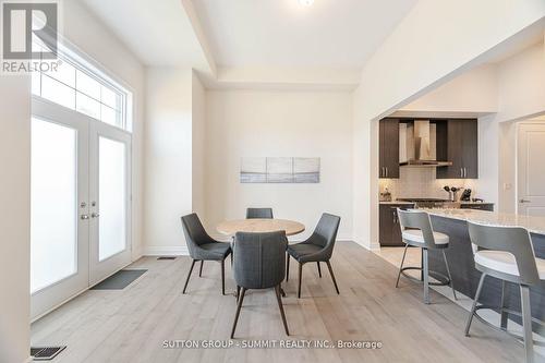 1303 Minnow Street, Oakville, ON - Indoor Photo Showing Dining Room