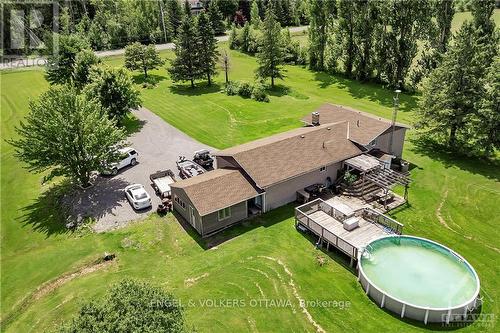 411 Belvedere Road, Clarence-Rockland, ON - Outdoor With Above Ground Pool