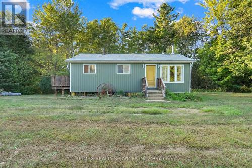 3433 Flinton Road, Addington Highlands, ON - Outdoor