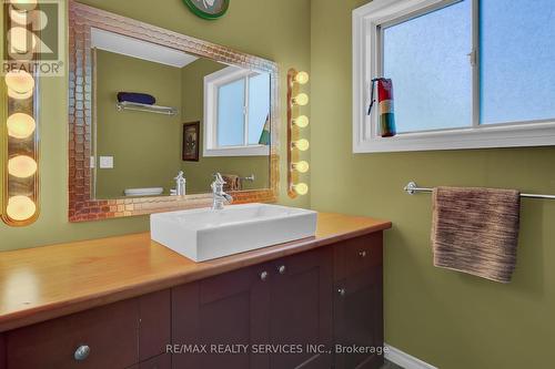 3433 Flinton Road, Addington Highlands, ON - Indoor Photo Showing Bathroom