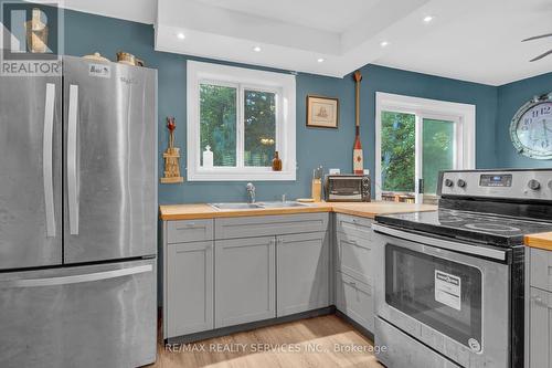 3433 Flinton Road, Addington Highlands, ON - Indoor Photo Showing Kitchen With Double Sink