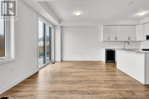 15 - 166 Mount Albion Road, Hamilton, ON - Indoor Photo Showing Kitchen