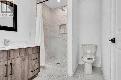 15 - 166 Mount Albion Road, Hamilton, ON - Indoor Photo Showing Bathroom