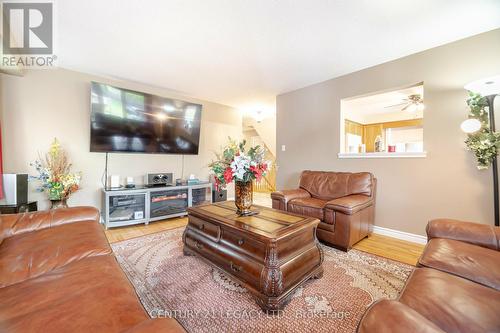 44 Dominion Drive, Guelph, ON - Indoor Photo Showing Living Room