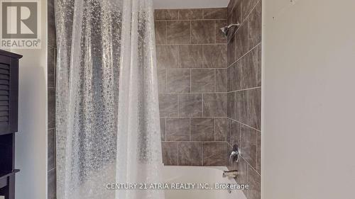 90 - 21 Diana Avenue, Brantford, ON - Indoor Photo Showing Bathroom