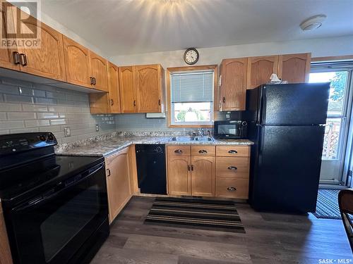 502 Mcleod Avenue, Estevan, SK - Indoor Photo Showing Kitchen