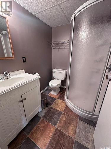 502 Mcleod Avenue, Estevan, SK - Indoor Photo Showing Bathroom