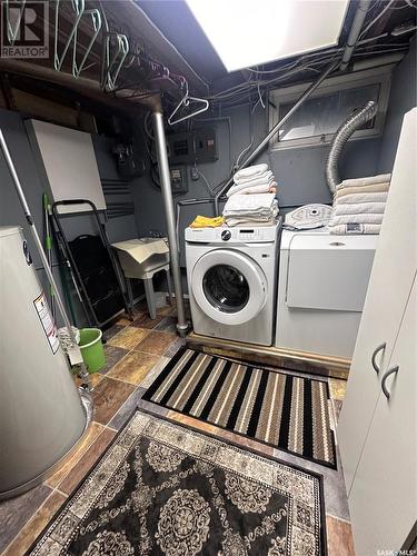 502 Mcleod Avenue, Estevan, SK - Indoor Photo Showing Laundry Room