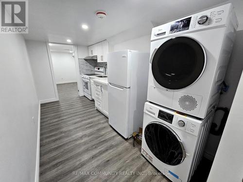 32 Liam Lane, Markham, ON - Indoor Photo Showing Laundry Room